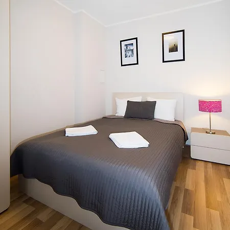 1 Night In Poznan - Wielka Apartments Aparthotel Poznan