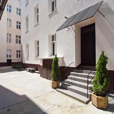 1 Night In Poznan - Wielka Apartments Aparthotel 3*