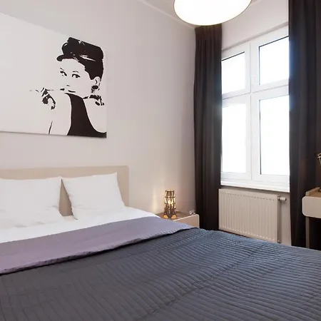 1 Night In Poznan - Wielka Apartments 3*